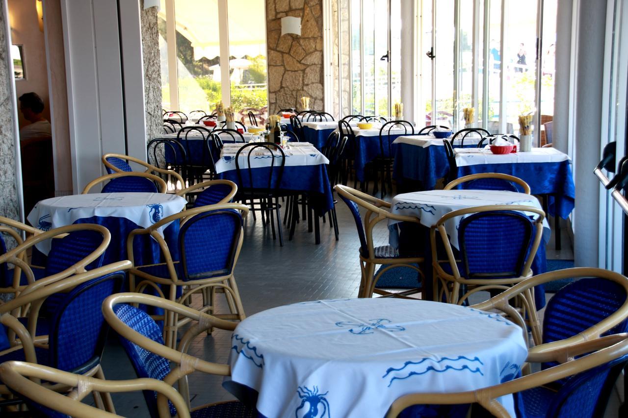 Hotel Excelsior Фано Екстериор снимка